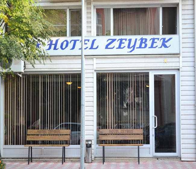 Edremit Zeybek Hotel