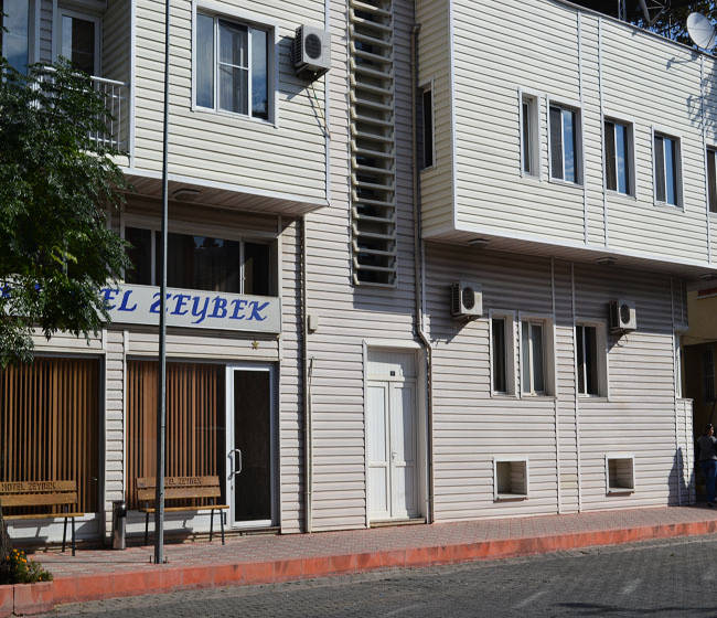 Edremit Zeybek Hotel