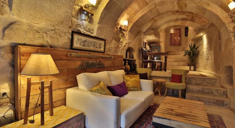 Elaa Cave Hotel