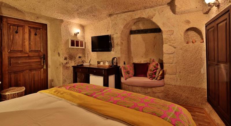 Elaa Cave Hotel