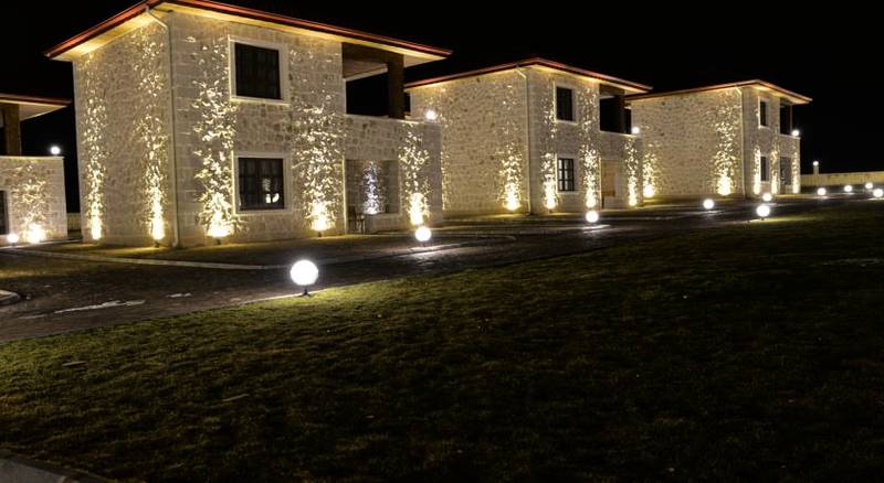 Elevres Stone House Hotel