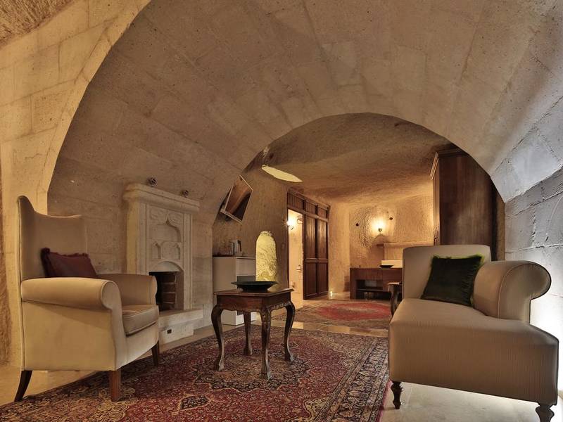 Elit Cave Suites