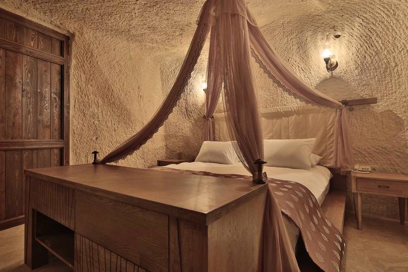 Elit Cave Suites