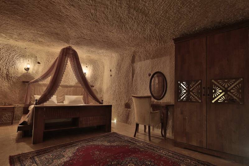 Elit Cave Suites