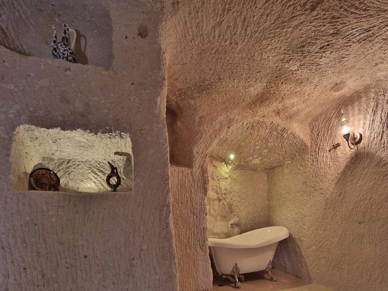 Elit Cave Suites