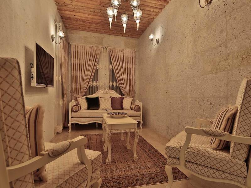 Elit Cave Suites