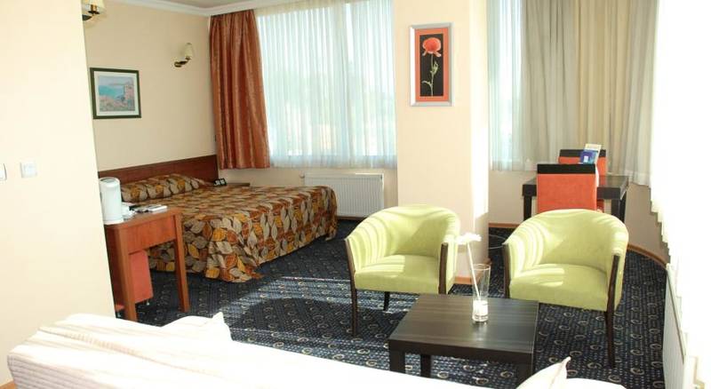 Emex Otel Kartal