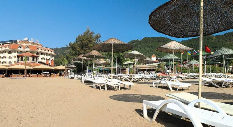 Fortuna Beach Hotel