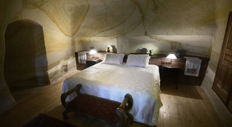 Fresco Cave Suites And Mansions