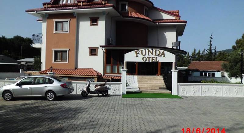 Funda Hotel