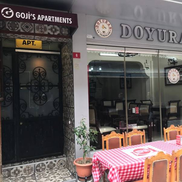 Goji's Apartments