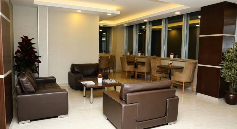 Golden Lounge Hotel