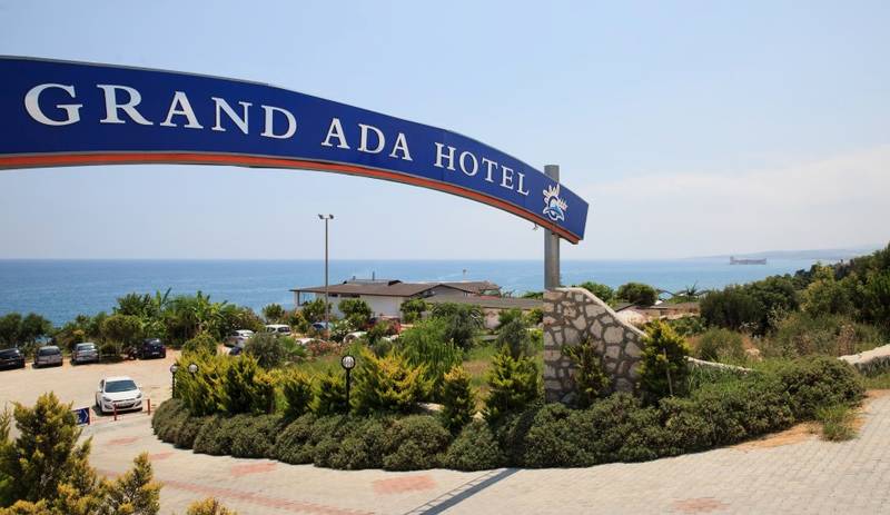 Grand Ada Hotel