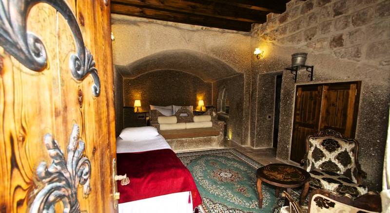 Grand Cave Suites