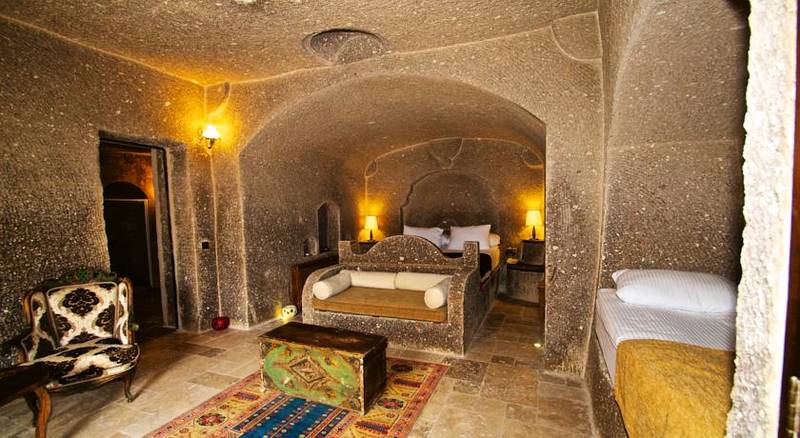 Grand Cave Suites