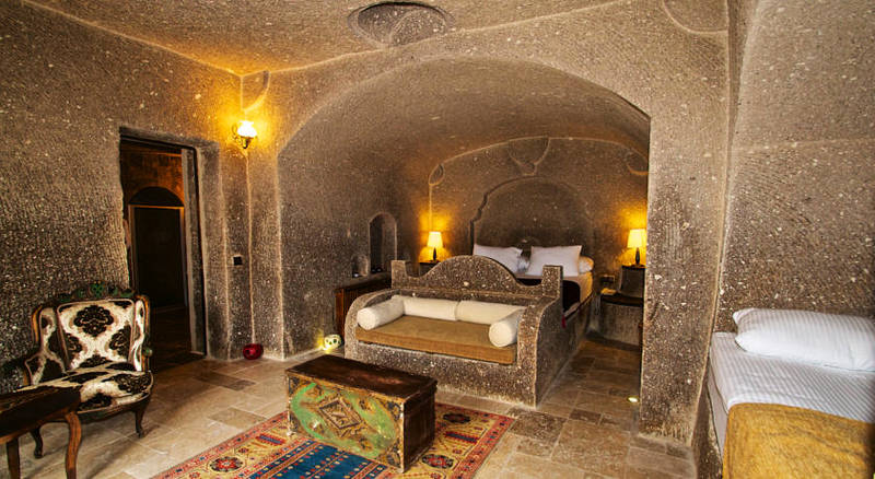 Grand Cave Suites