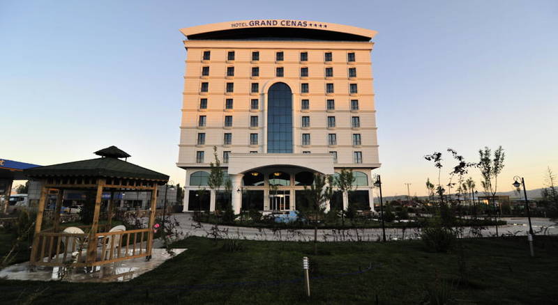 Grand Cenas Hotel