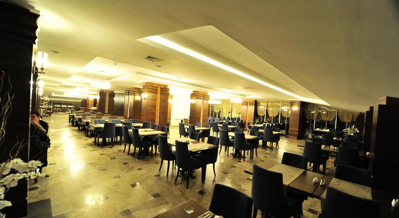 Grand Cenas Hotel