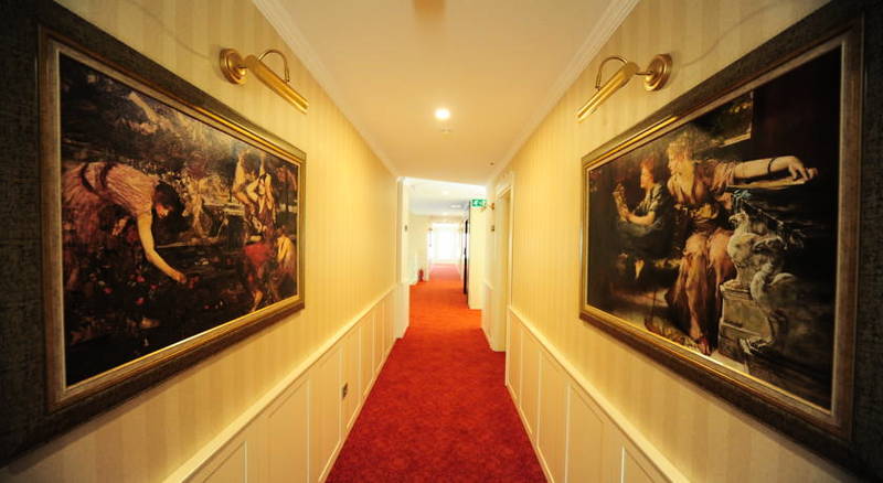 Grand Gcek Hotel