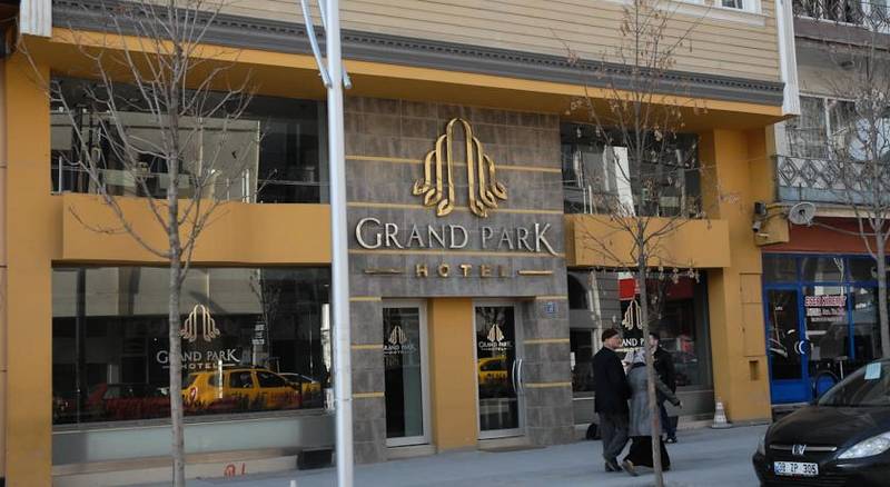 Grand Park Hotel