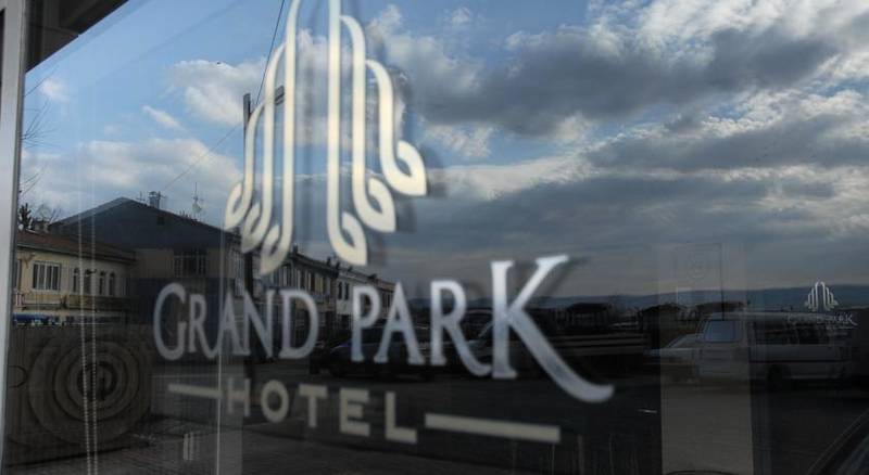 Grand Park Hotel