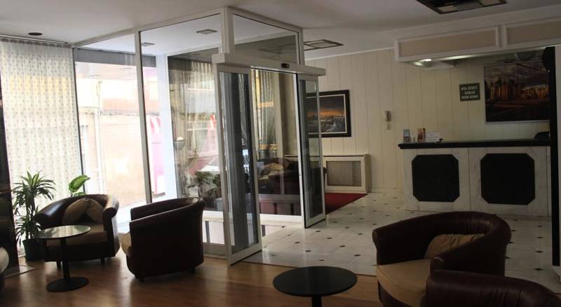 Grand Reis Hotel