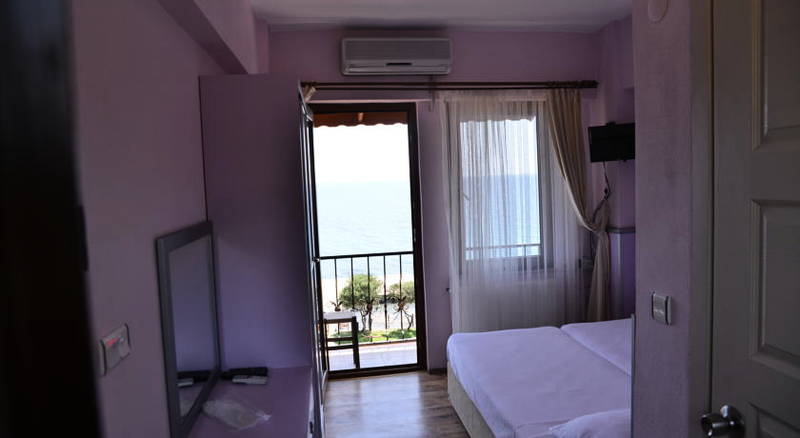 Gusto Beach Hotel