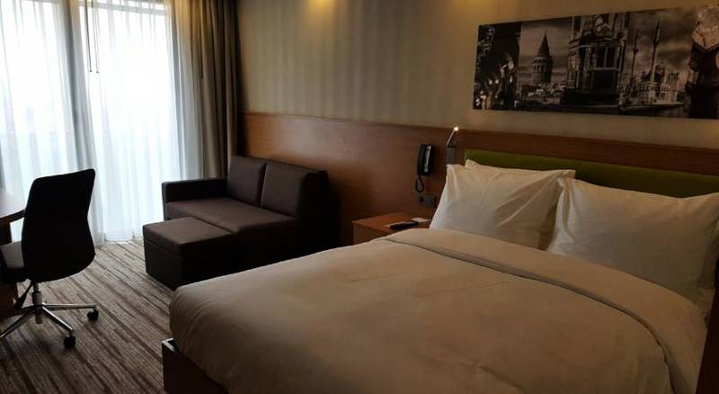 Hampton By Hilton stanbul Ataky