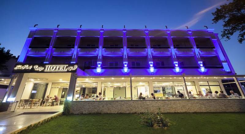 Hamzaky Blue Park Boutique Hotel