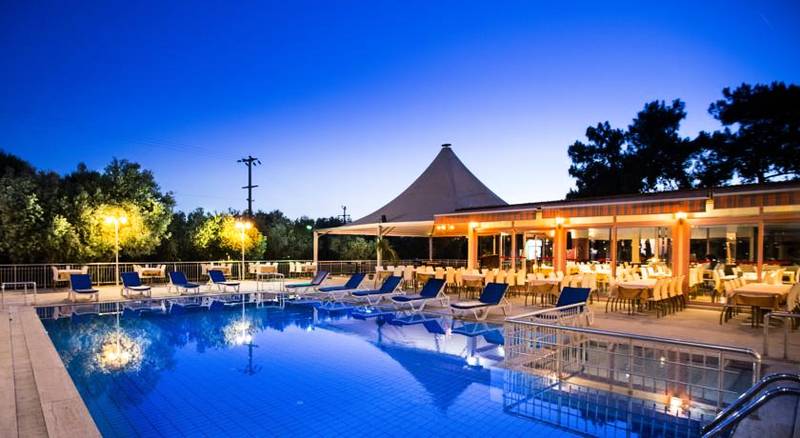 Hanedan Beach Hotel & Beach Club