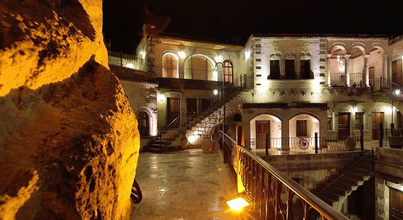 Harman Cave Hotel