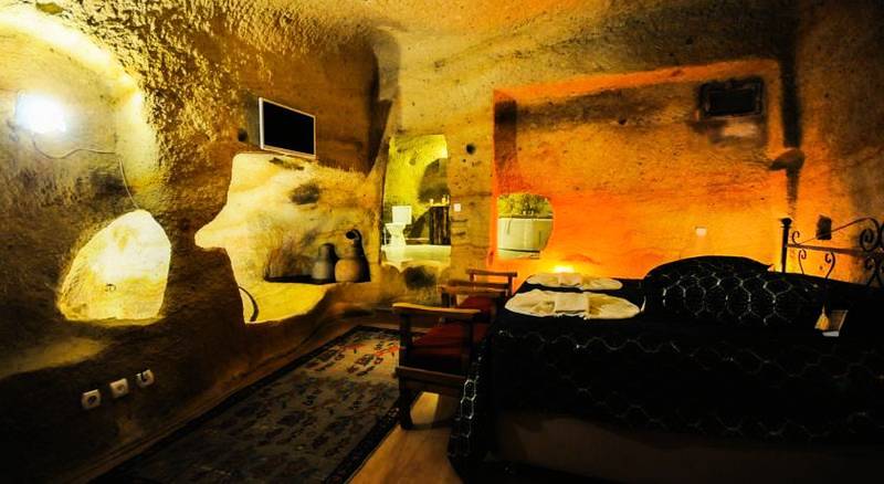 Helios Cave Hotel