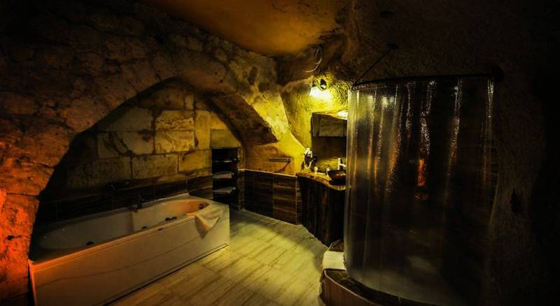 Helios Cave Hotel