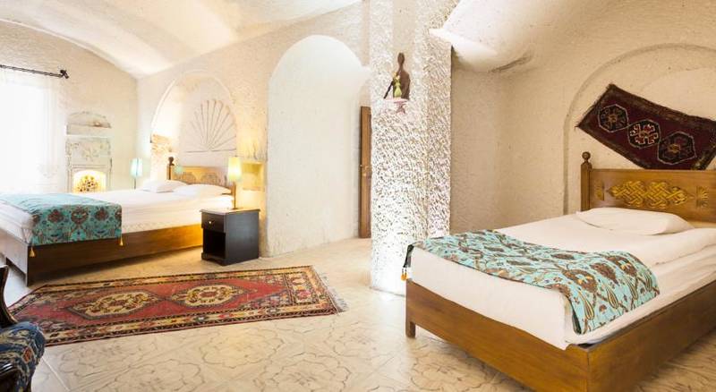 Hermes Cave Hotel