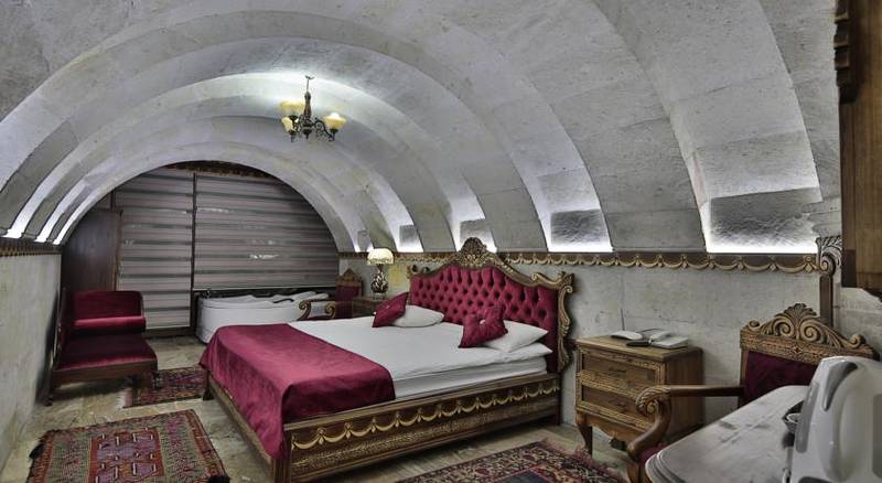 Hermes Cave Hotel