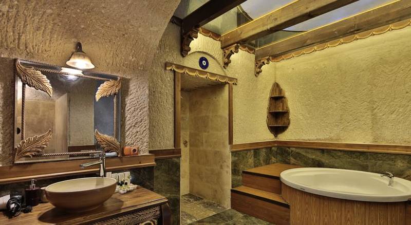 Hermes Cave Hotel