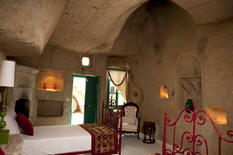 Hezen Cave Hotel