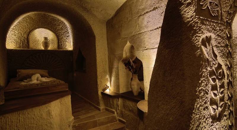 Hidden Cave Hotel