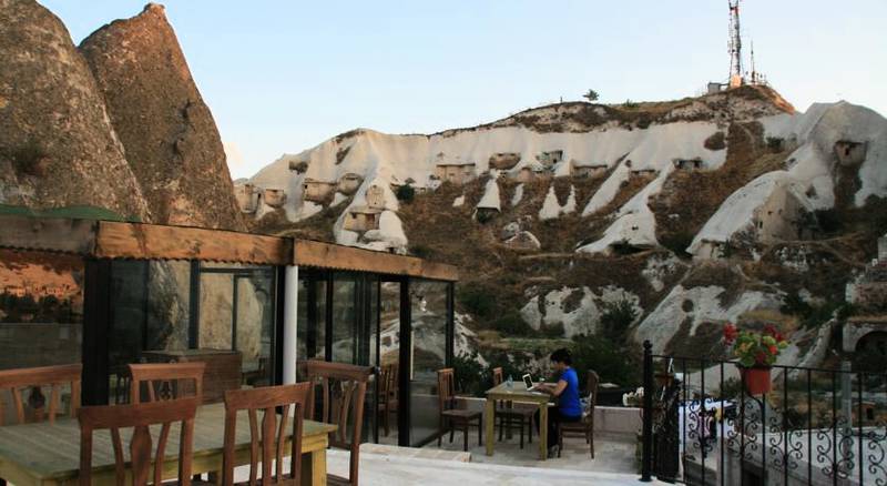 Hills Cave Hotel