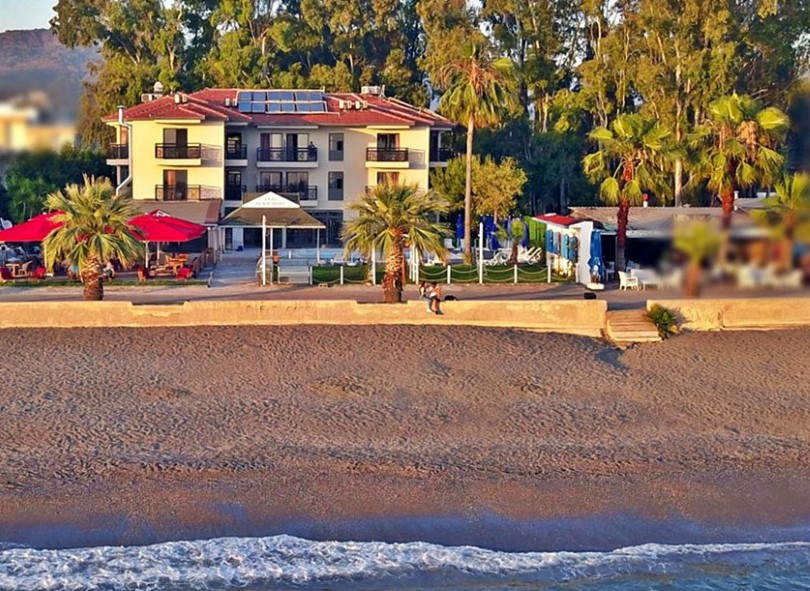 Uras Beach Hotel