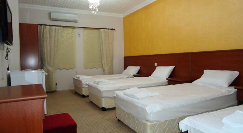 Hotel Demirda
