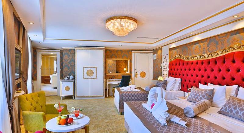 Hotel Emirhan Palace