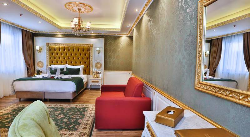 Hotel Emirhan Palace