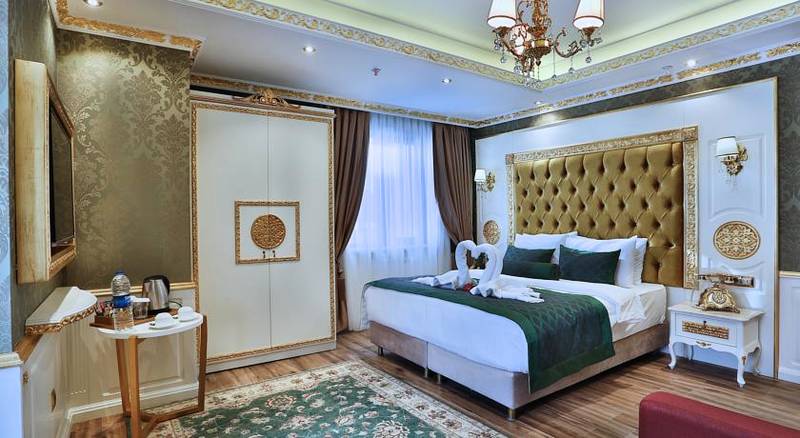 Hotel Emirhan Palace