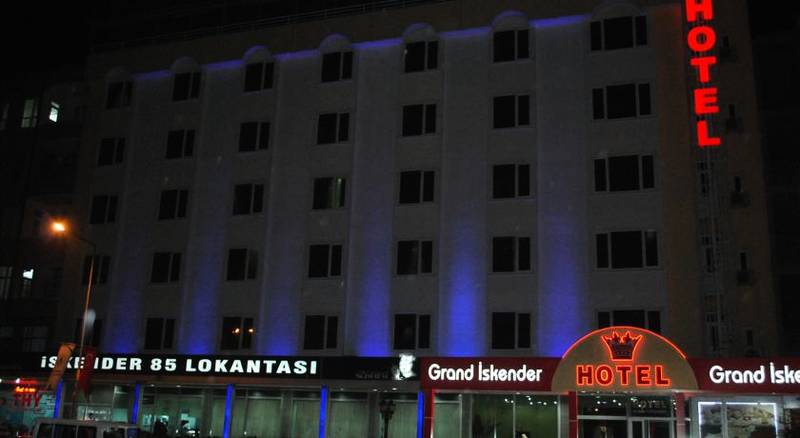 Hotel Grand skender