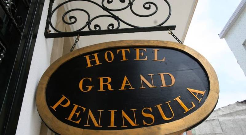 Hotel Grand Peninsula