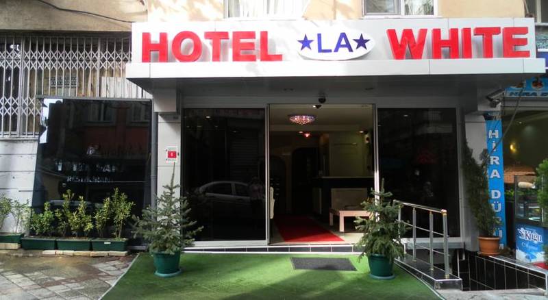 Hotel La White