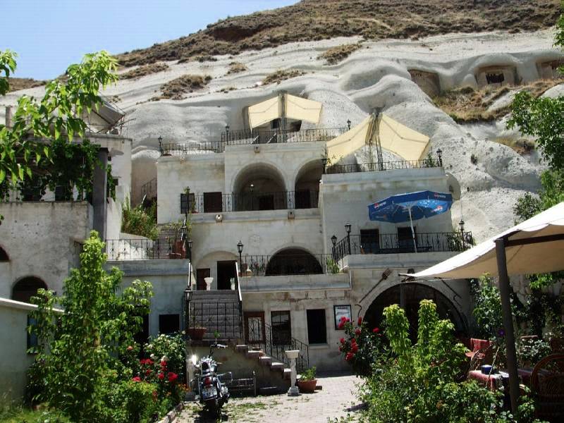 Lalezar Cave Hotel