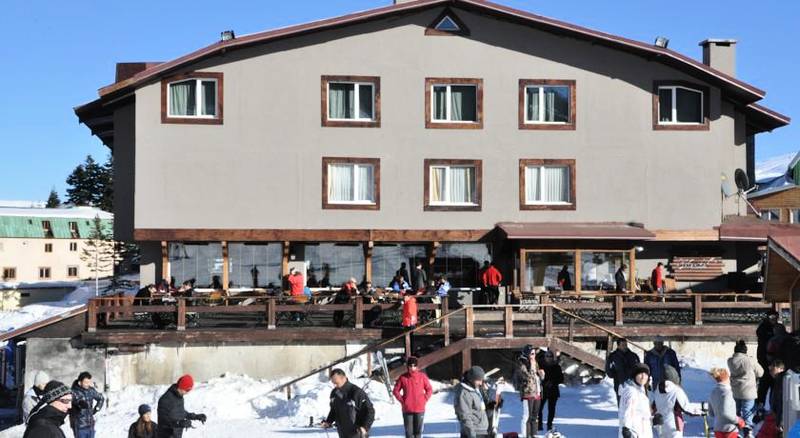 Hotel Le Chalet Yazc