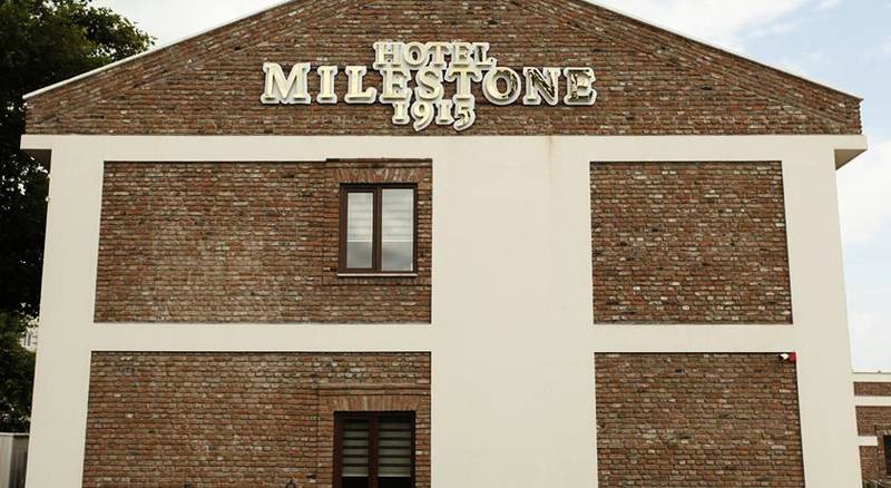 Hotel Milestone1915